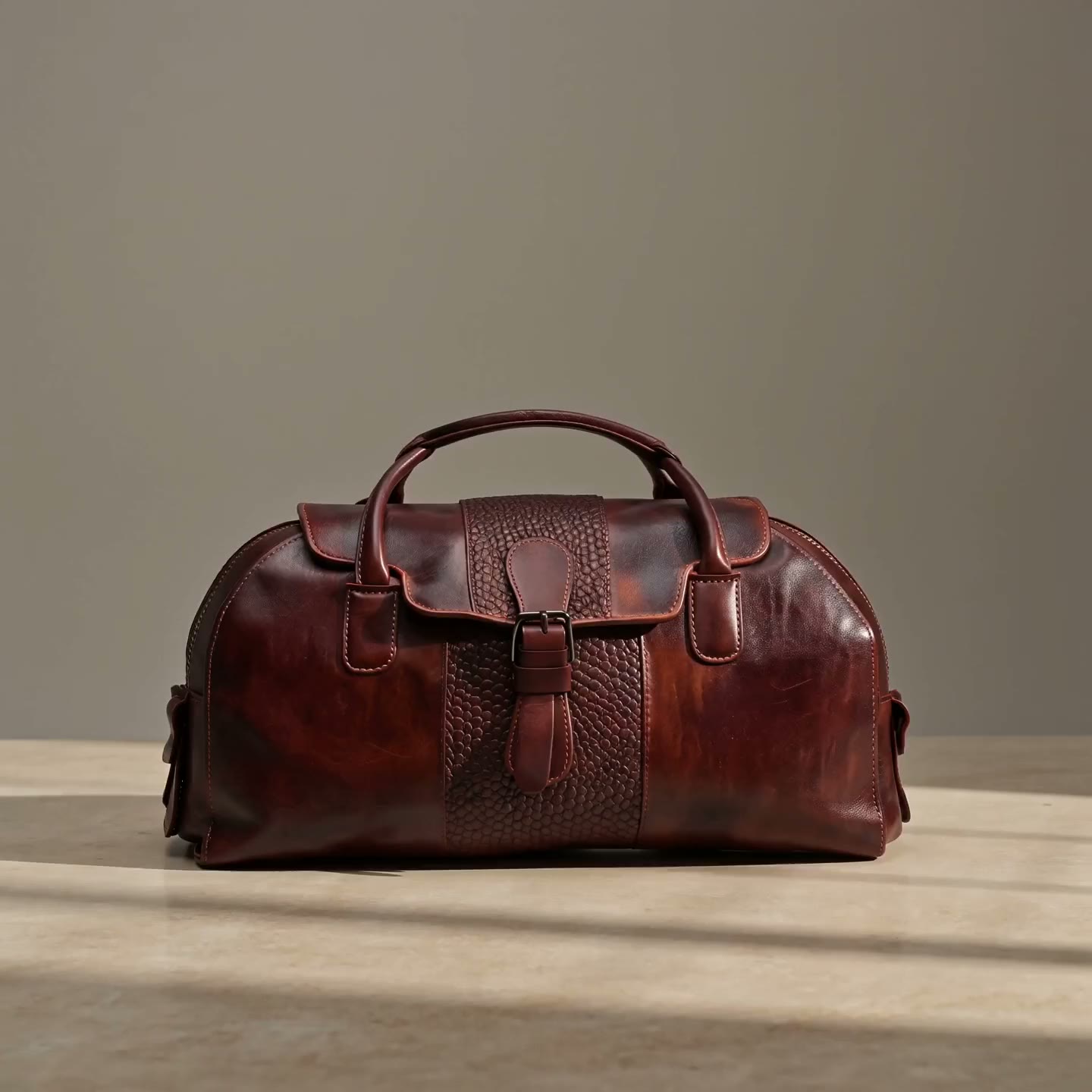 Oasis Weekender · Oxblood